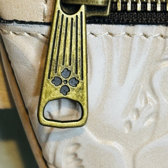 Patricia Nash Tinchi Tooled Chalk White Leather Crossbody Belt Bag NWT - Picture 5 of 14